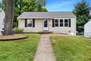 9809 Lullaby Lane, St Louis, MO 63114