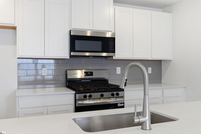 303 Meadow Gate Court, Fountain Inn, SC 29644