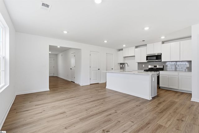 303 Meadow Gate Court, Fountain Inn, SC 29644