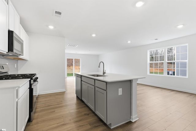 303 Meadow Gate Court, Fountain Inn, SC 29644