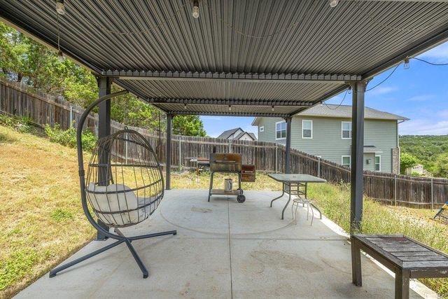 714 Newport DR, Spicewood, TX 78669