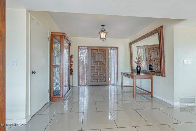 9545 E Morrill Way, Tucson, AZ 85749