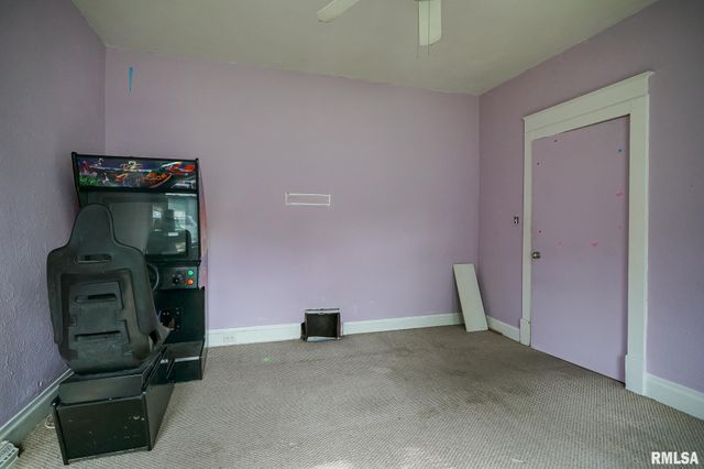 616 SUMMER Street, Pekin, IL 61554