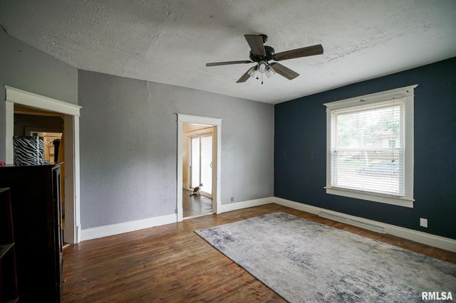 616 SUMMER Street, Pekin, IL 61554