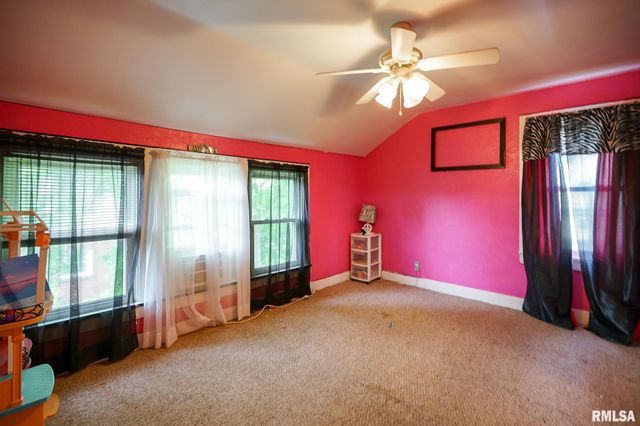 616 SUMMER Street, Pekin, IL 61554