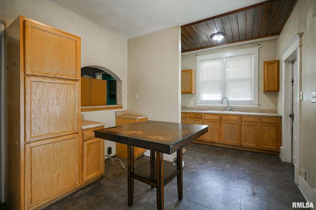 616 SUMMER Street, Pekin, IL 61554