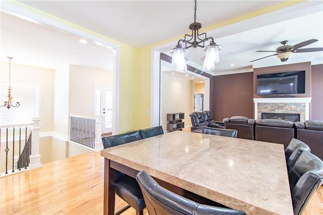 17795 Stoney Creek Lane, Warsaw, MO 65355