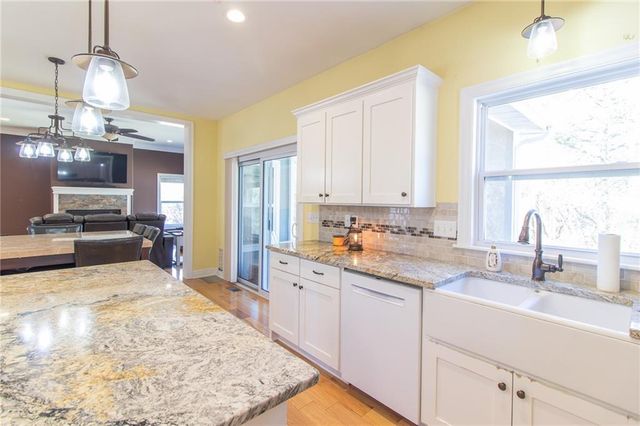 17795 Stoney Creek Lane, Warsaw, MO 65355