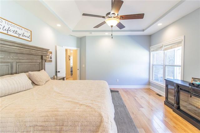 17795 Stoney Creek Lane, Warsaw, MO 65355