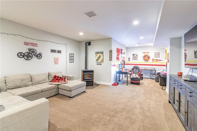 17795 Stoney Creek Lane, Warsaw, MO 65355