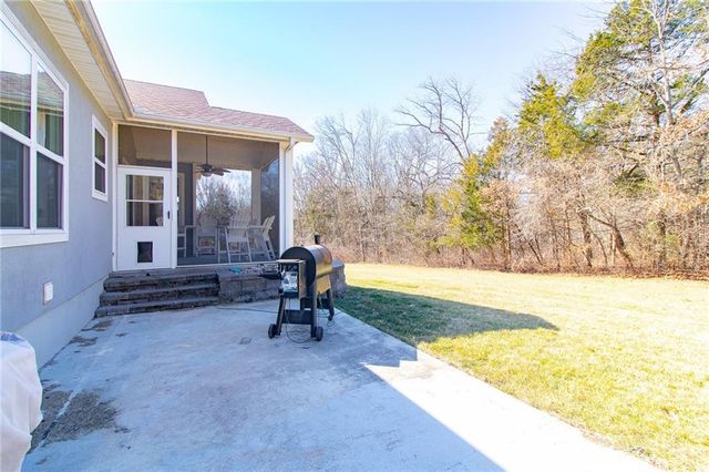 17795 Stoney Creek Lane, Warsaw, MO 65355