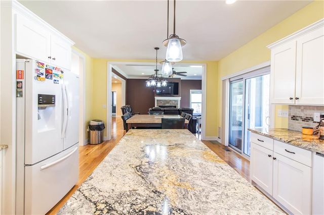 17795 Stoney Creek Lane, Warsaw, MO 65355