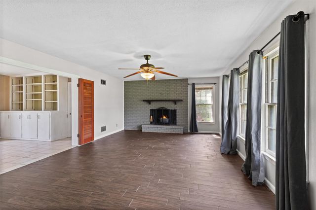 1311 Lamar Drive, La Marque, TX 77568