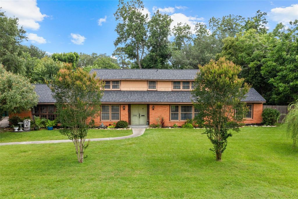 1311 Lamar Drive, La Marque, TX 77568
