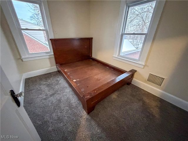 827 Winona Drive, Youngstown, OH 44511