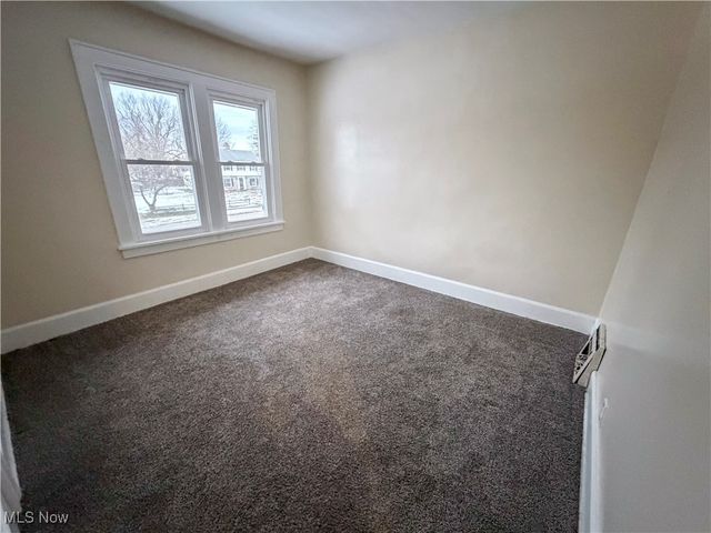 827 Winona Drive, Youngstown, OH 44511