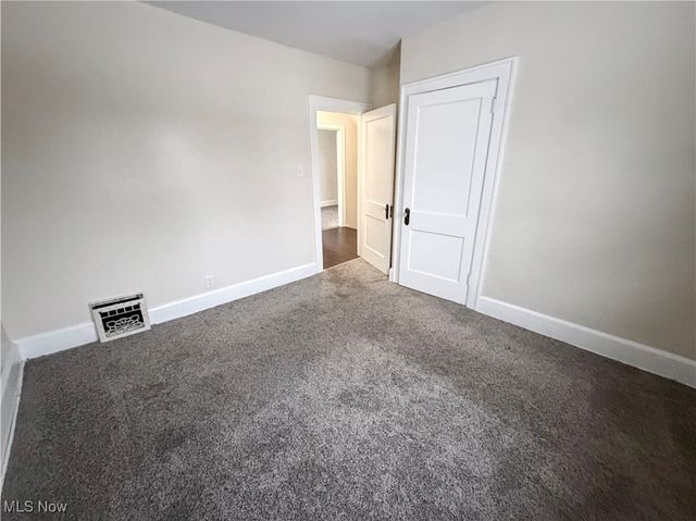 827 Winona Drive, Youngstown, OH 44511