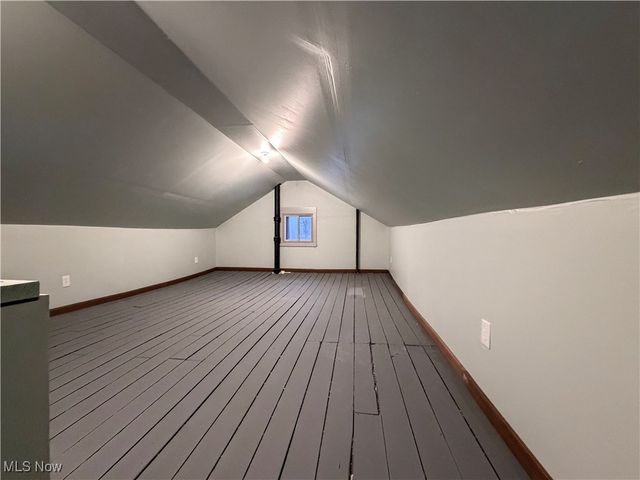 827 Winona Drive, Youngstown, OH 44511