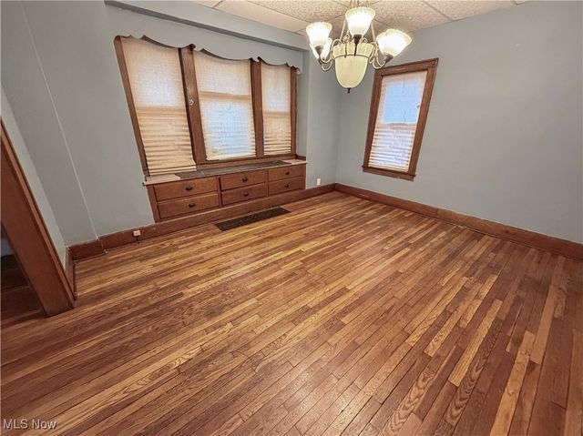 827 Winona Drive, Youngstown, OH 44511