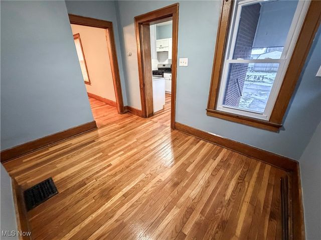 827 Winona Drive, Youngstown, OH 44511