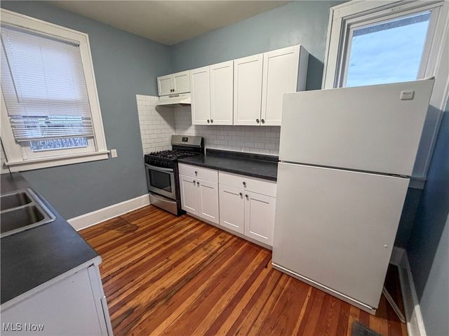 827 Winona Drive, Youngstown, OH 44511