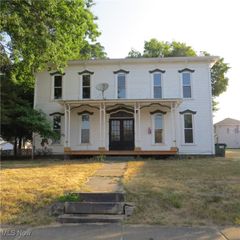 67 2nd Street NE, Carrollton, OH 44615