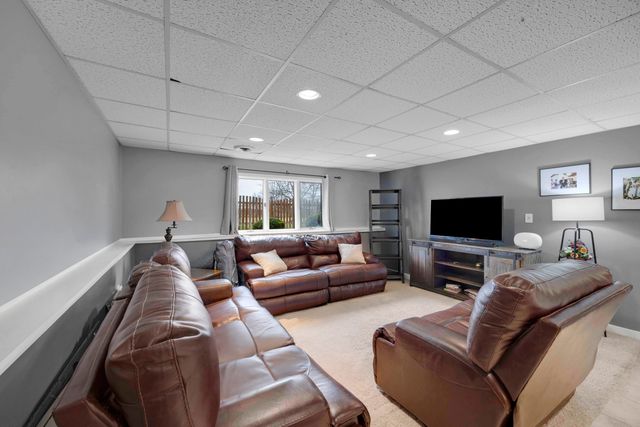 10461 W Magoun Drive, St. John, IN 46373