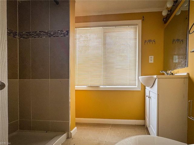 460 England AVE, Hampton, VA 23669