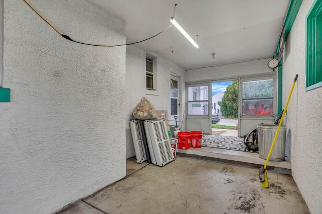 527 N Hague Avenue, Columbus, OH 43204