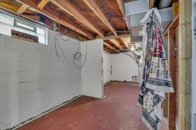 527 N Hague Avenue, Columbus, OH 43204