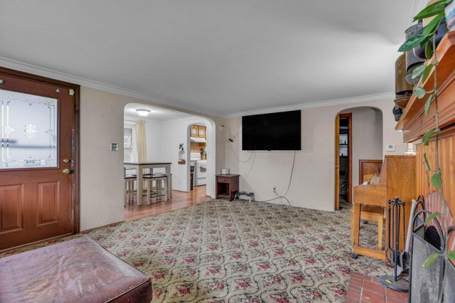 527 N Hague Avenue, Columbus, OH 43204