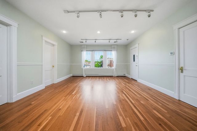 103 Welles Ave 3R, Boston, MA 02124