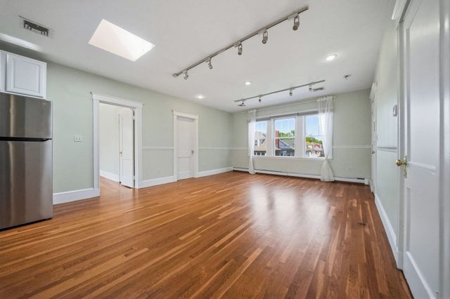 103 Welles Ave 3R, Boston, MA 02124
