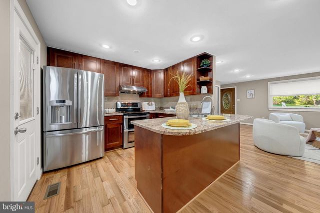 12772 BRADWELL RD, Herndon, VA 20171