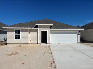 125 Montego Dr, Rockport, TX 78382