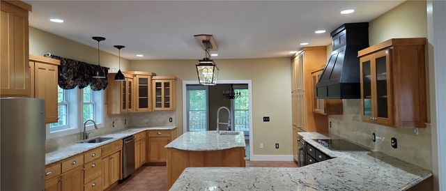 19489 Oak Circle, Springdale, AR 72764