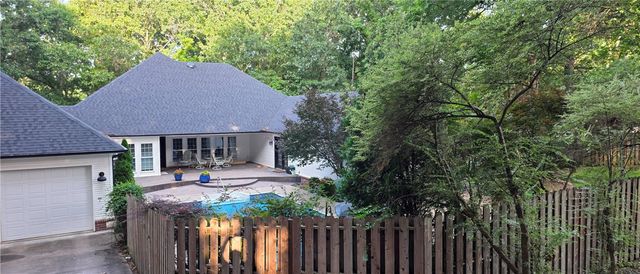 19489 Oak Circle, Springdale, AR 72764