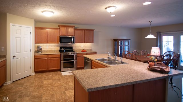 110 Mission Terrace Drive, Whiteland, IN 46184