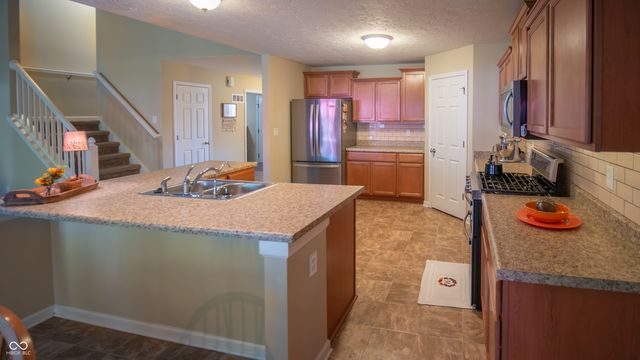 110 Mission Terrace Drive, Whiteland, IN 46184