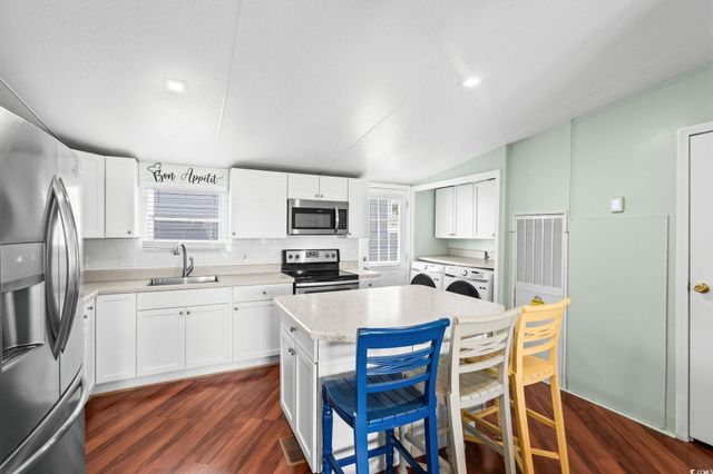 1508 Sunnydale Ln., Murrells Inlet, SC 29576