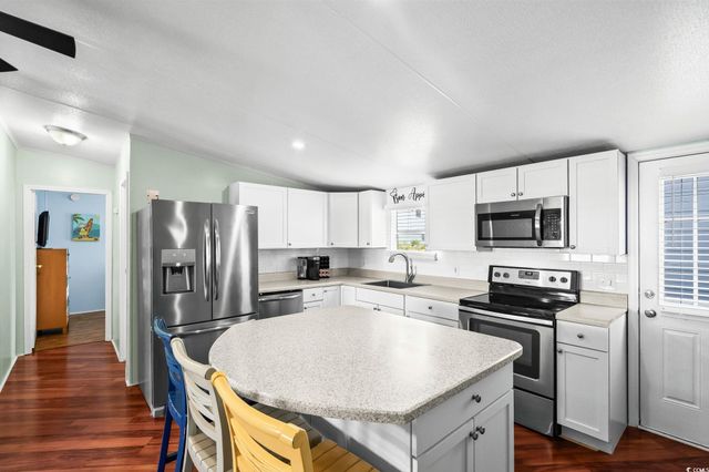 1508 Sunnydale Ln., Murrells Inlet, SC 29576