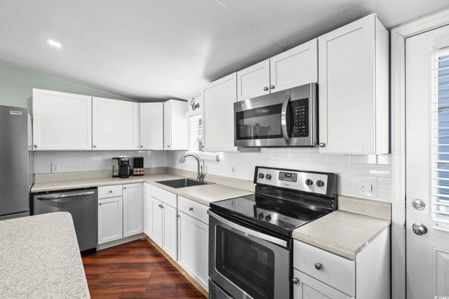 1508 Sunnydale Ln., Murrells Inlet, SC 29576