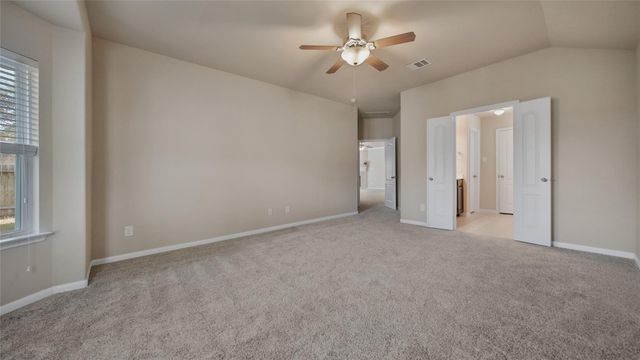 106 Knollbrook Circle, Montgomery, TX 77316