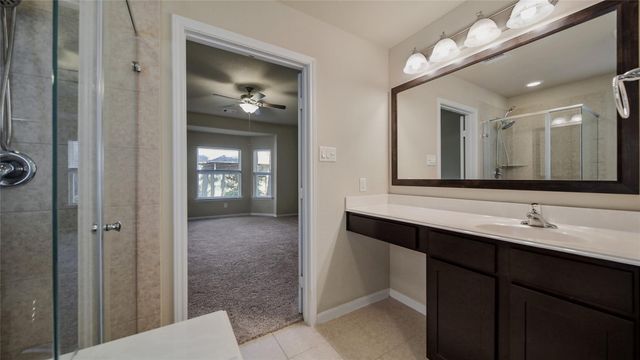 106 Knollbrook Circle, Montgomery, TX 77316