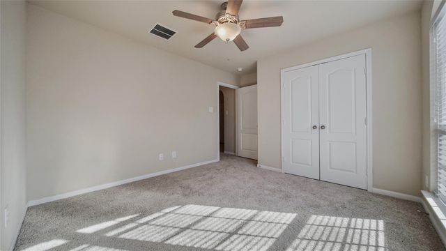 106 Knollbrook Circle, Montgomery, TX 77316