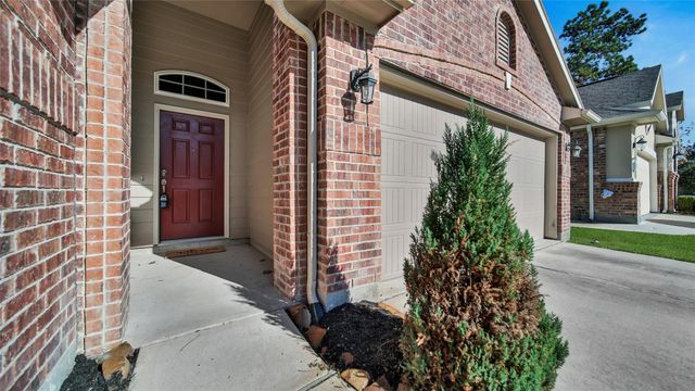 106 Knollbrook Circle, Montgomery, TX 77316