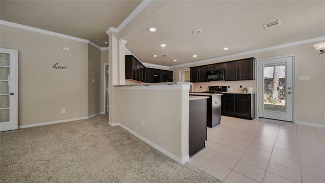 106 Knollbrook Circle, Montgomery, TX 77316