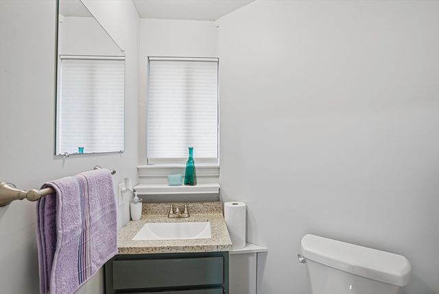 157 Leland Farm Rd 157, Ashland, MA 01721