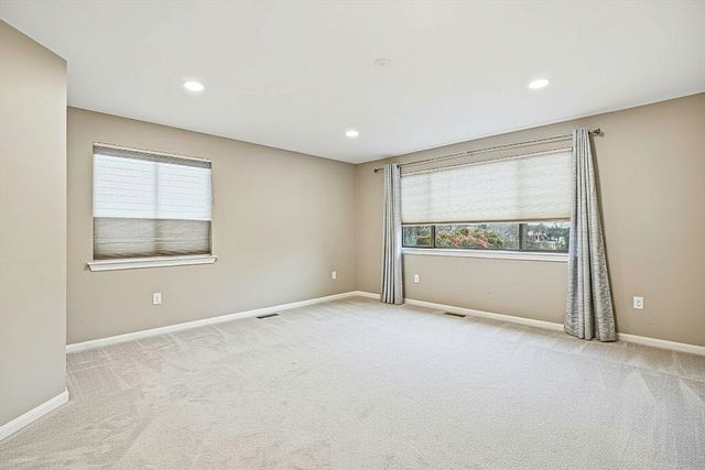 157 Leland Farm Rd 157, Ashland, MA 01721