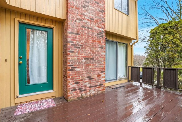 157 Leland Farm Rd 157, Ashland, MA 01721